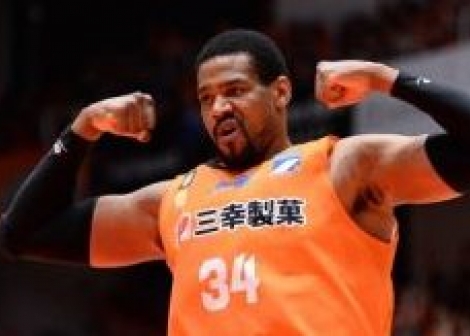 Lamont Hamilton extends contract with Niigata Albirex BB