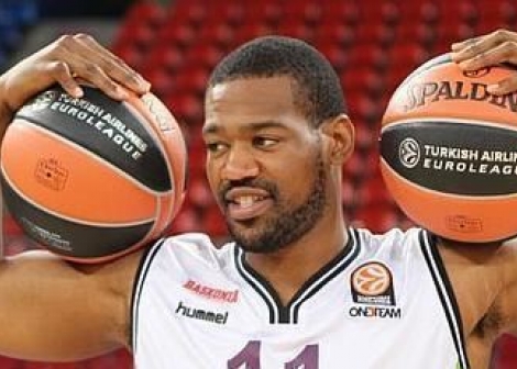 Lamont Hamilton re-signs in Niigata